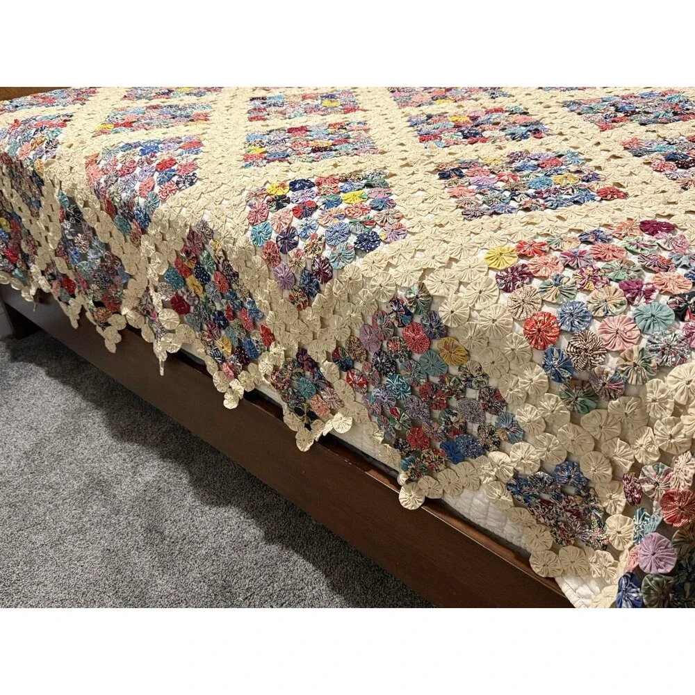 Antique Yo Yo Quilt Diamond Pattern Large Queen/small King 92” X 96” Scalloped